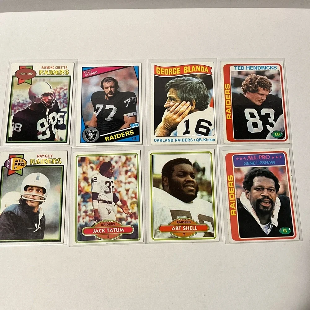 🏈 Vintage NFL Football Trading Cards - Lot of 8